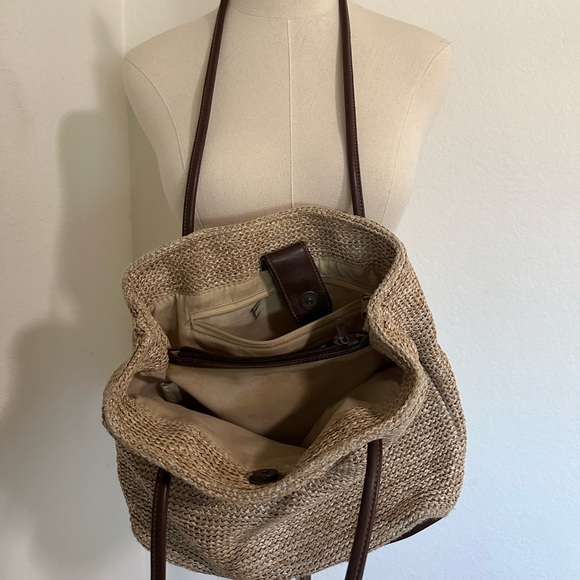 Woven Handbag - Picture 10 of 10